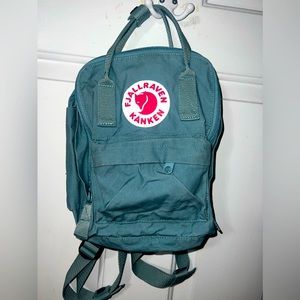 Fjallraven mini book bag
